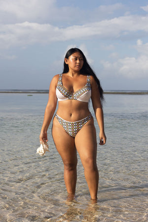Choochee Thong - Aiyana