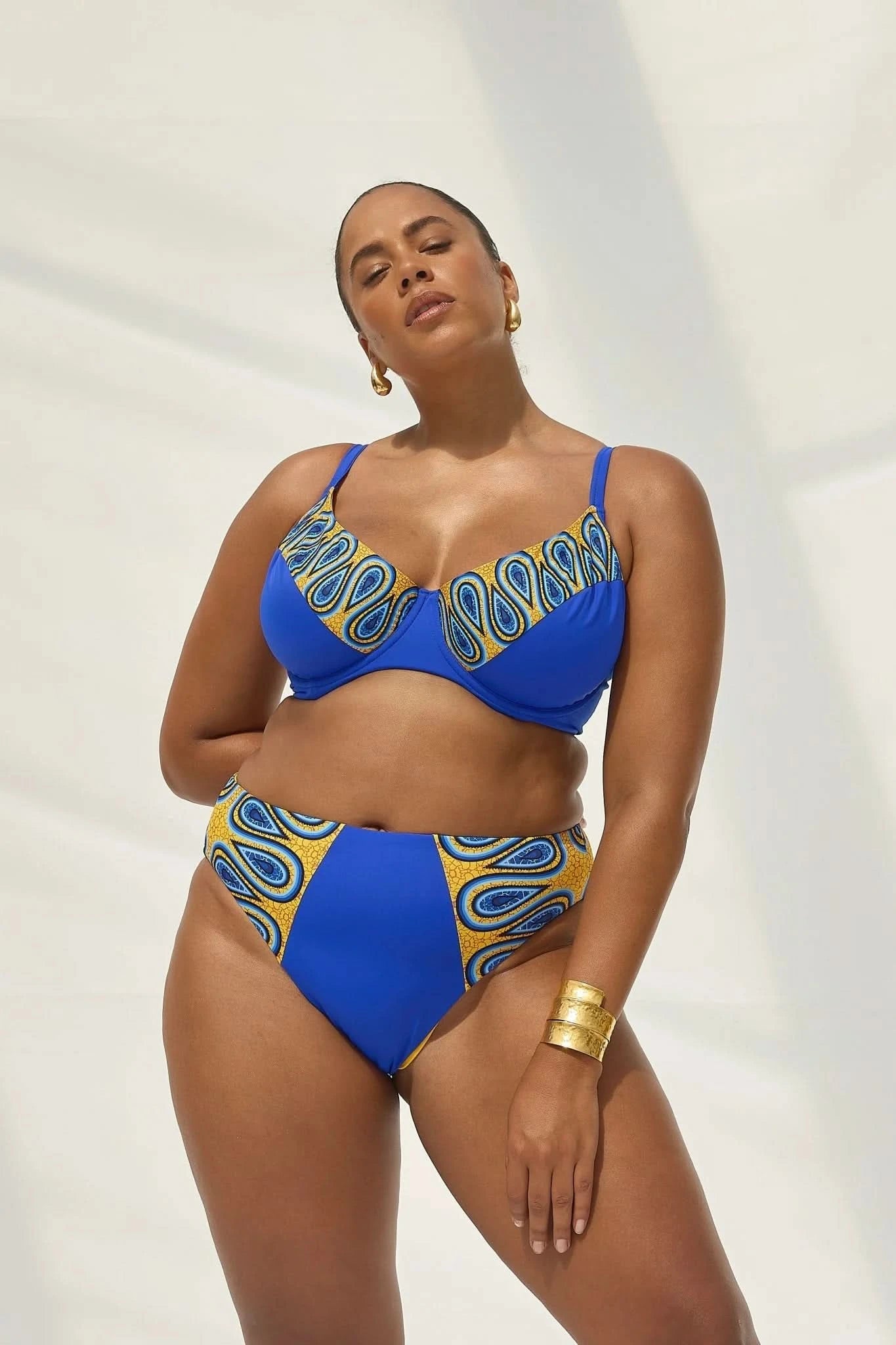 womens-bikini-tops-stylish-beachwear