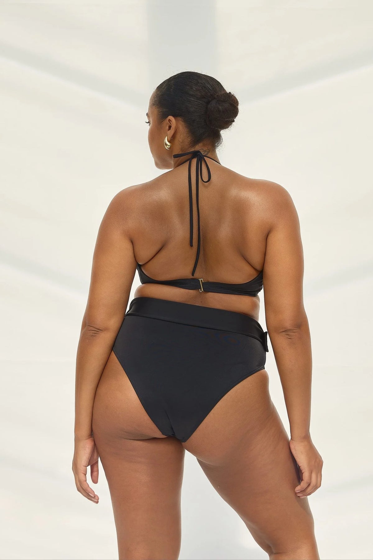 swimsuits-for-all-plus-size-flattering-swimwear